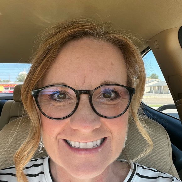 Meet your Posher, Dannah - Picture 2 of 9